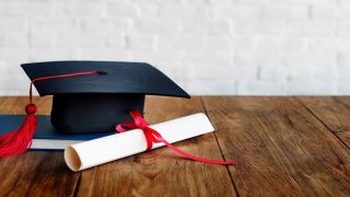 منح داخلية للطلبة غير السعوديين المقيمين في المملكة إقامة نظامية