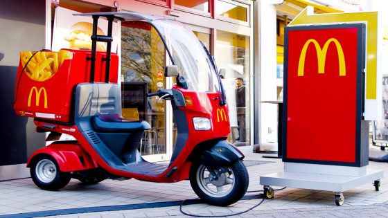 خدمة توصيل ماكدونالدز في الكويت